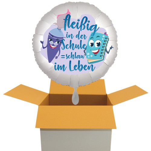 fleißig in der Schule = schlau im Leben. Satin de Luxe weisser Luftballon als Geschenk an das Schulkind